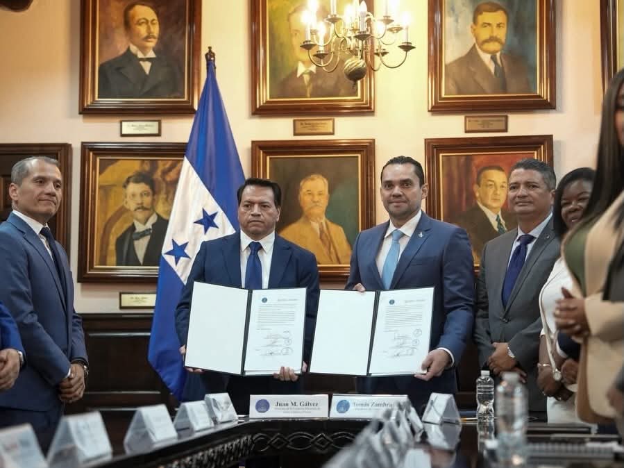 Acceso gratuito a las leyes: Congreso Nacional y ENAG firman convenio para consulta digital de La Gaceta