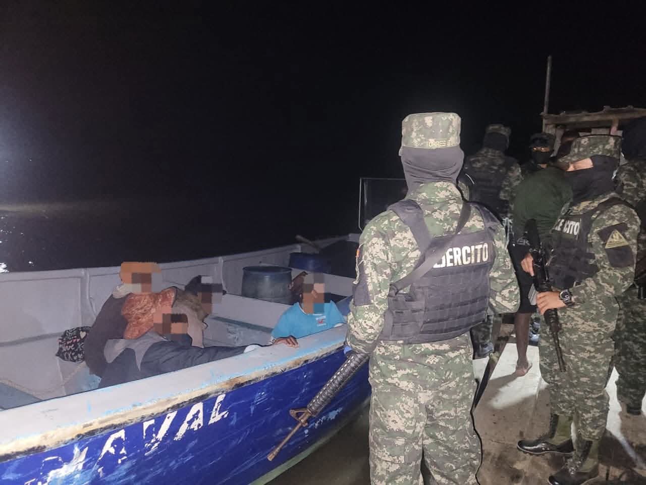 Capturan a cinco personas con seis kilos de supuesta cocaína durante patrullaje fluvial en Gracias a Dios