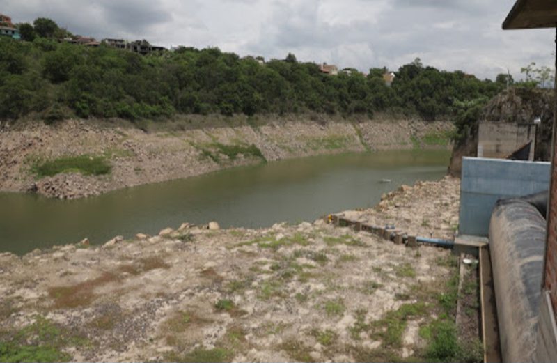 Crisis de agua se profundiza en Tegucigalpa: algunos hogares recibirán suministro solo una vez por semana