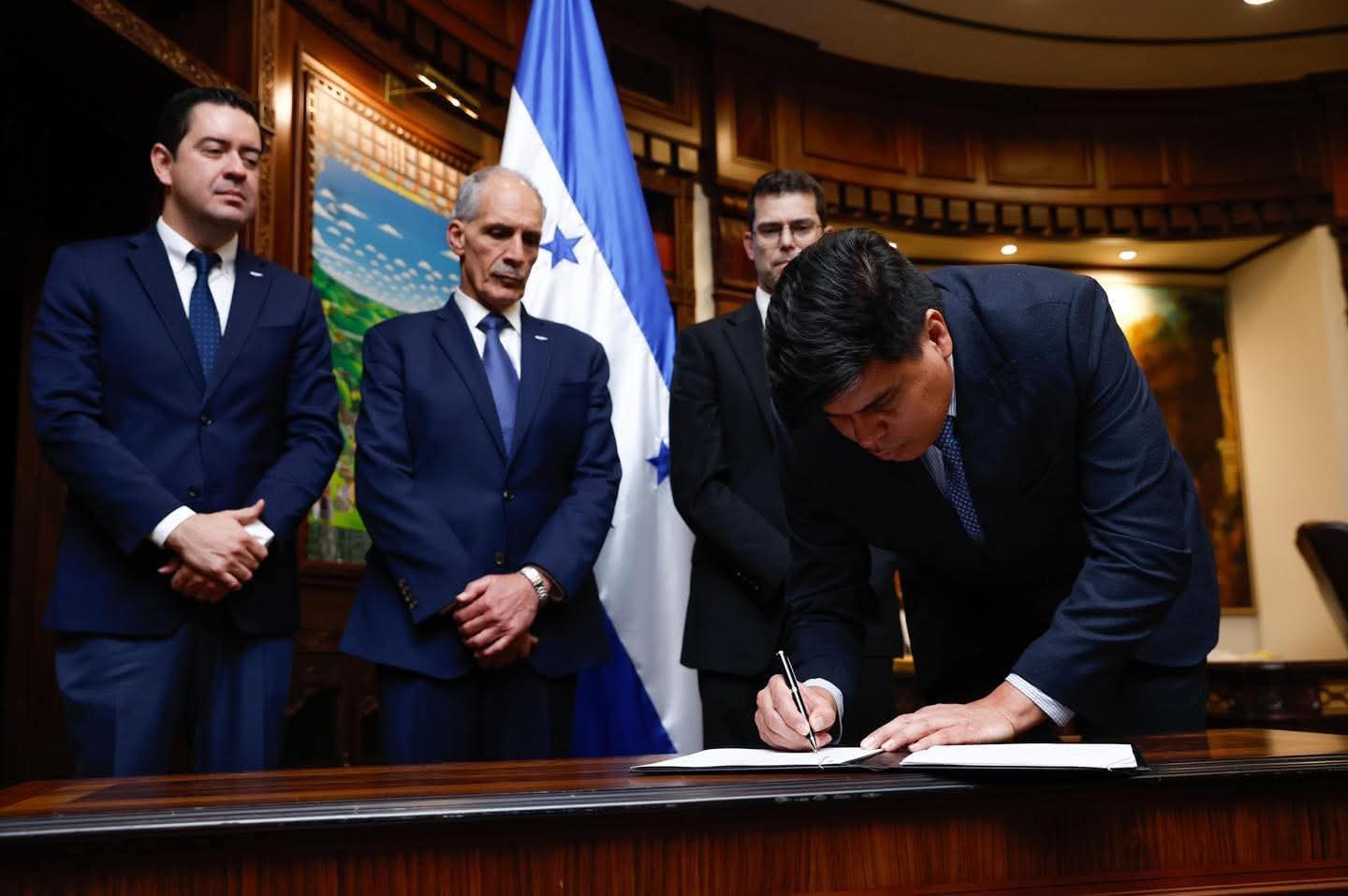 Honduras avanza ante el FMI con firma de carta de intención respaldada por Asfura