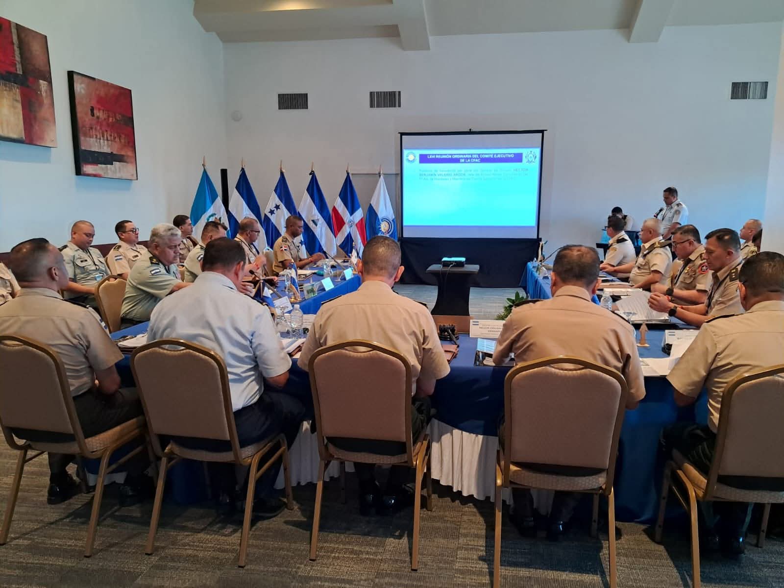 Honduras reúne a jefes militares de la región en cumbre de la CFAC en Roatán