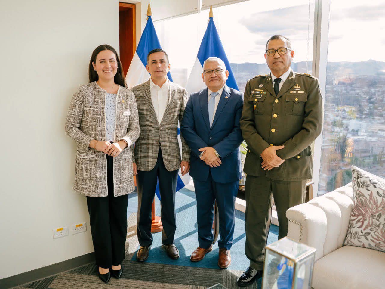 Honduras y El Salvador refuerzan cooperación en defensa y seguridad regional