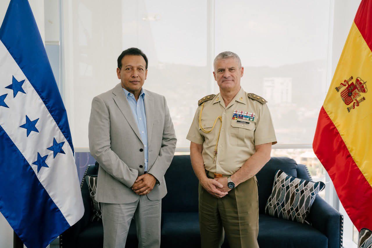 Honduras y España fortalecen lazos de cooperación militar