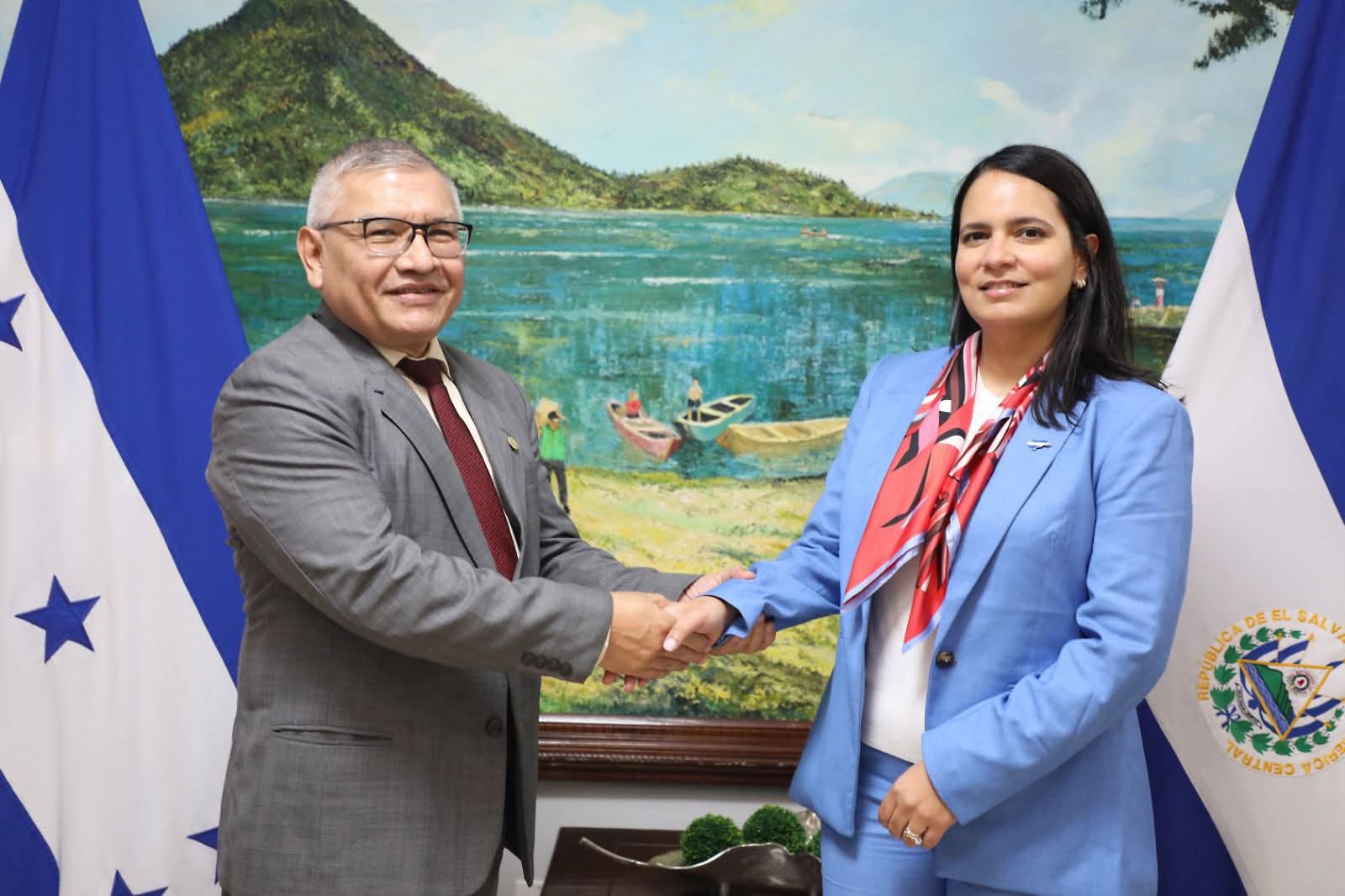 Honduras y Guatemala se reúnen para abordar temas de colaboración migratoria