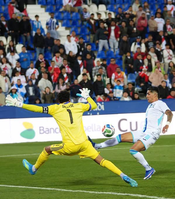 Honduras y Perú empatan 2-2 en partido amistoso disputado en el Estadio Municipal de Butarque, en Madrid