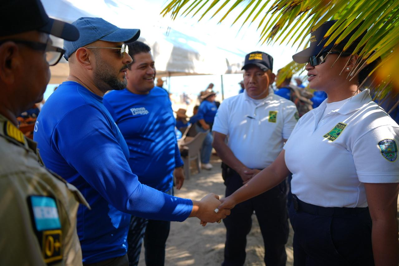 IHT y la SIT impulsan iniciativa de conservacion y limpieza de las playas previo a la Semana Santa