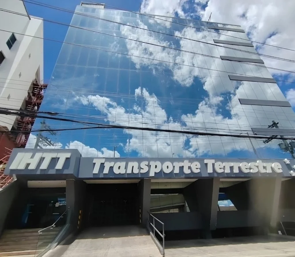 IHTT atribuye atrasos en certificados a rezagos administrativos heredados