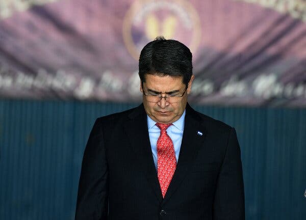 Juez rechaza recurso de defensa de Juan Orlando Hernández; orden de captura permanece vigente