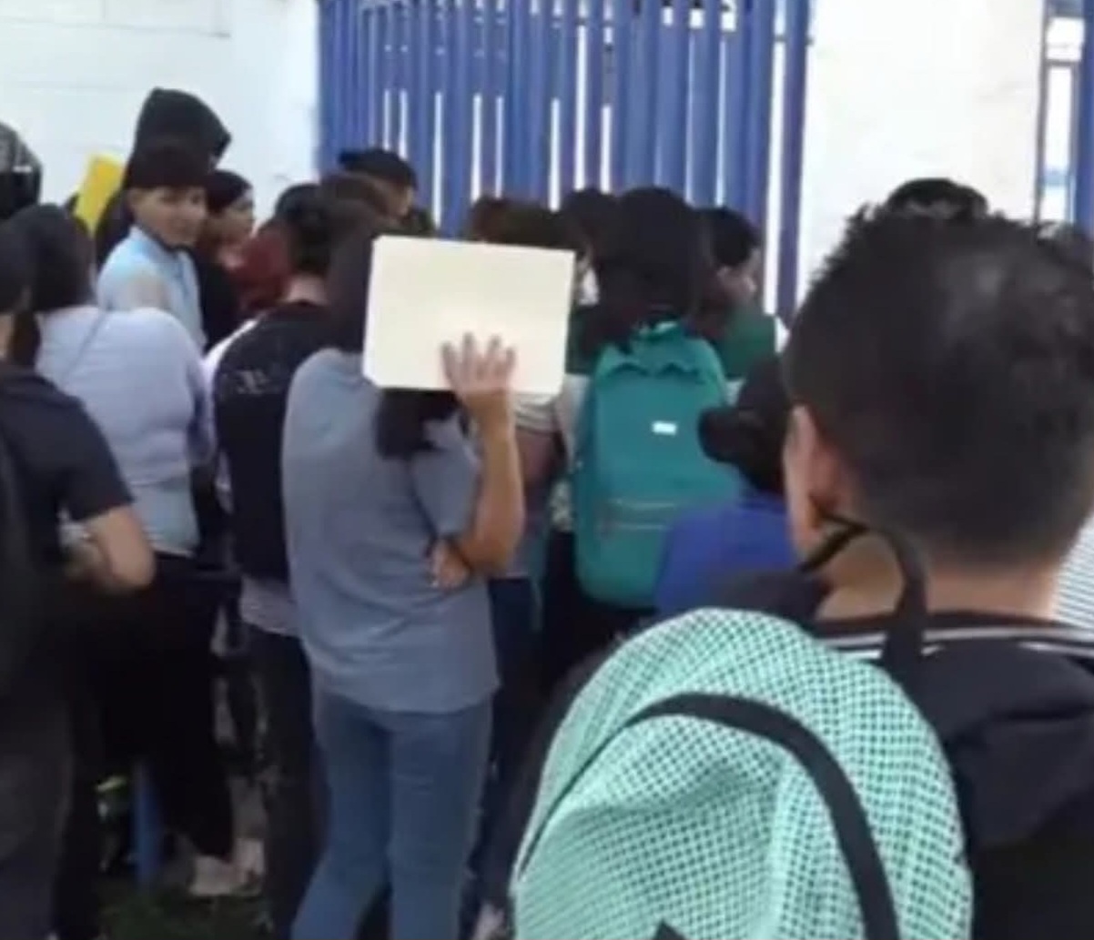 Largas filas por empleo evidencian la difícil realidad laboral en San Pedro Sula