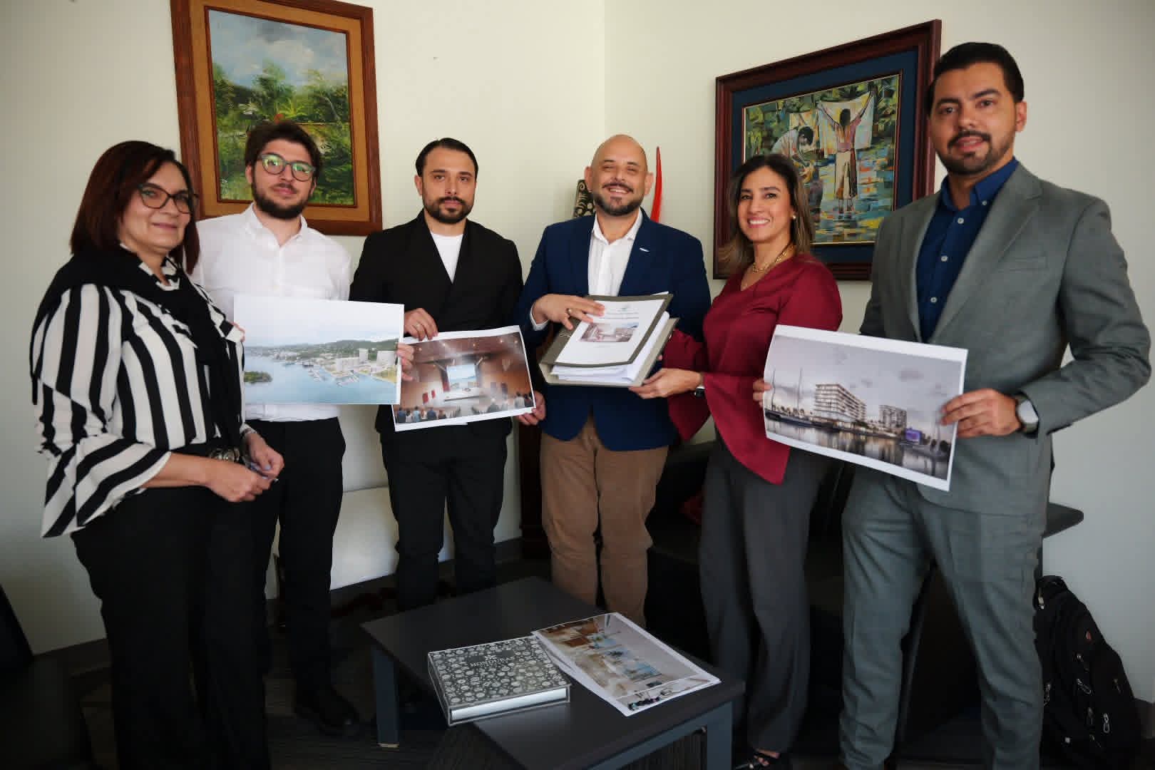 Ministro de Turismo presenta proyecto Ocean Light Roatán junto a Omets Investments
