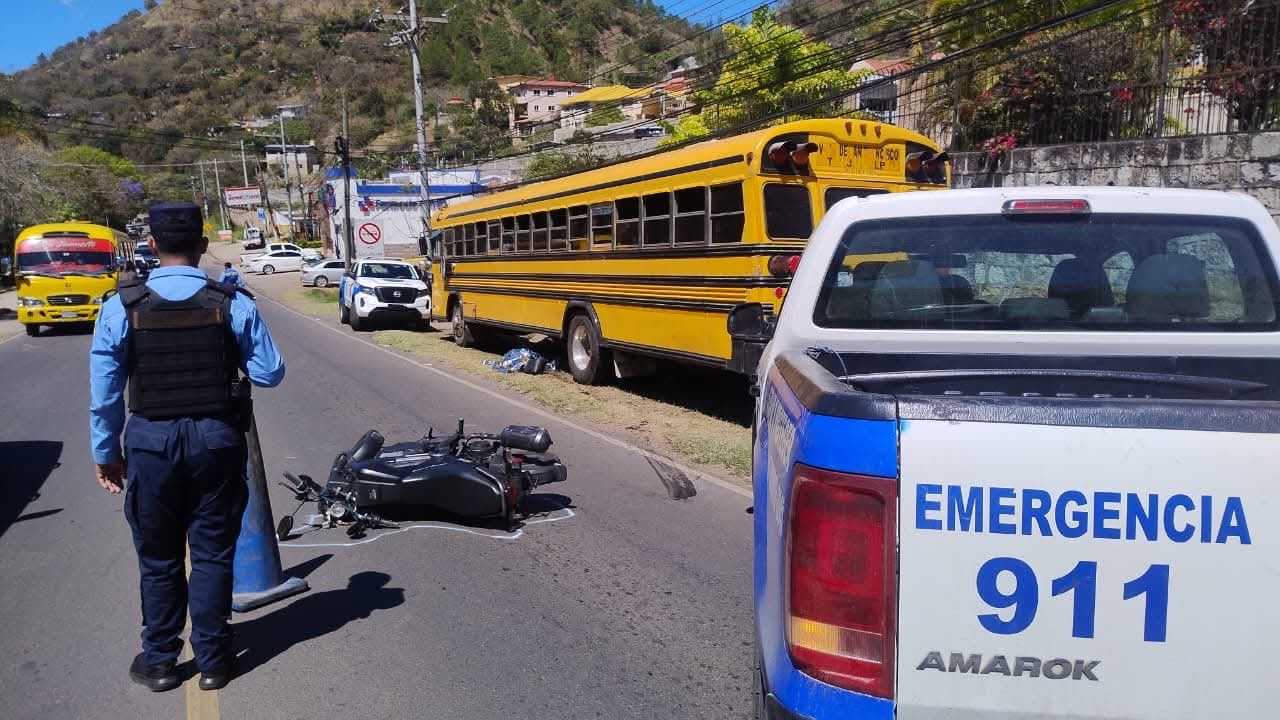 Motociclista muere tras ser atropellada por bus en carretera a Valle de Ángeles