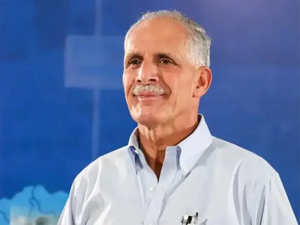 “¡No pasó nada!”: Nasry baja tensión con El Salvador tras bloqueo de paquetes escolares