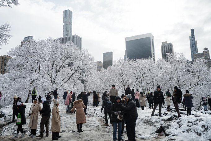 Nueva York activa ‘jacuzzis de nieve’ para despejar calles tras intensa nevada