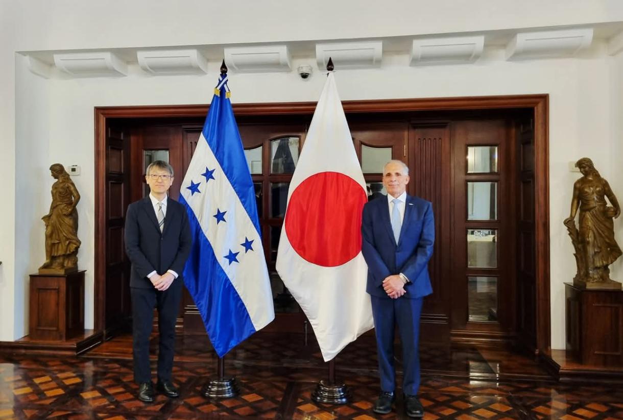 Reunión entre el Vicepresidente de JICA y el Presidente de la República de Honduras