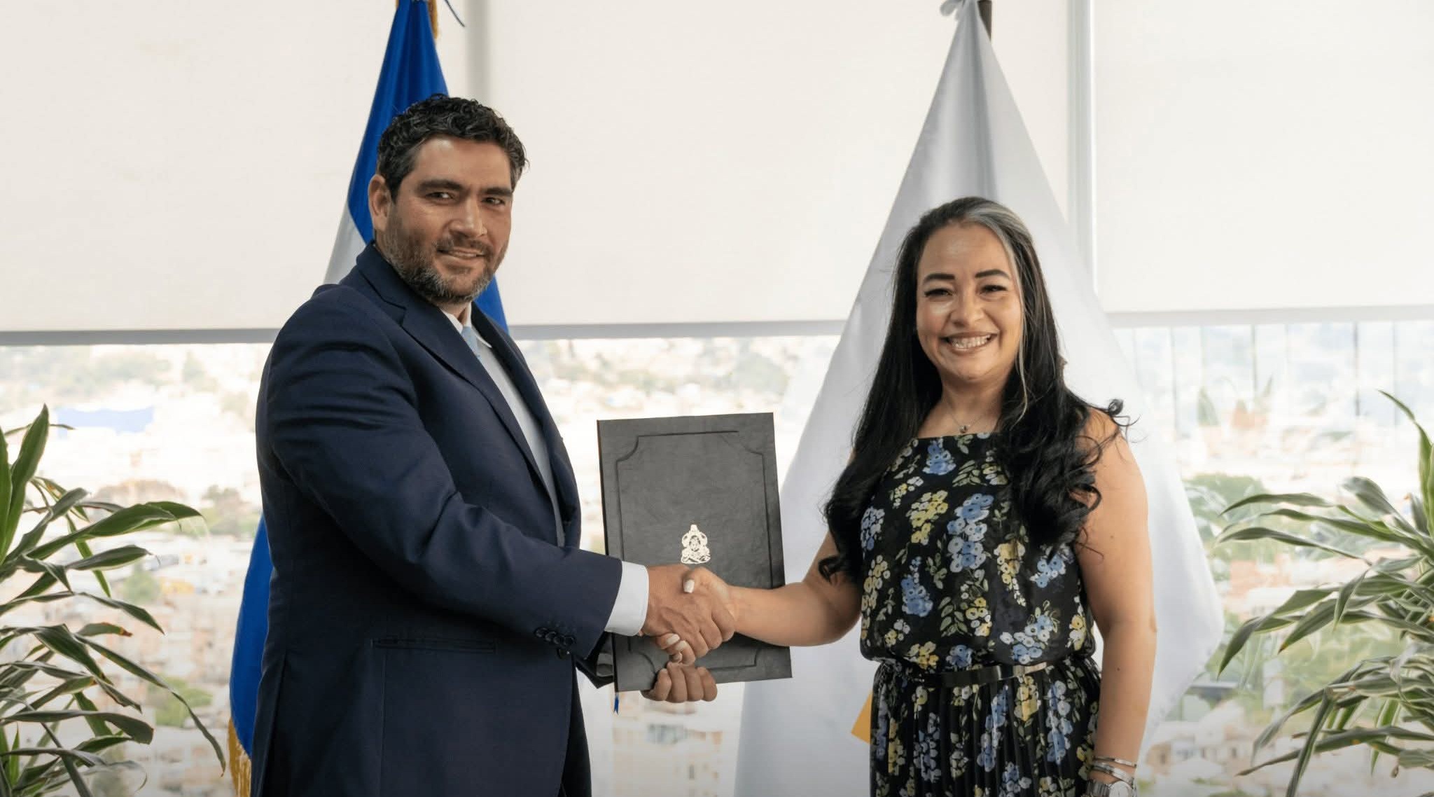 RNP y CNA firman convenio para fortalecer la transparencia y el control institucional