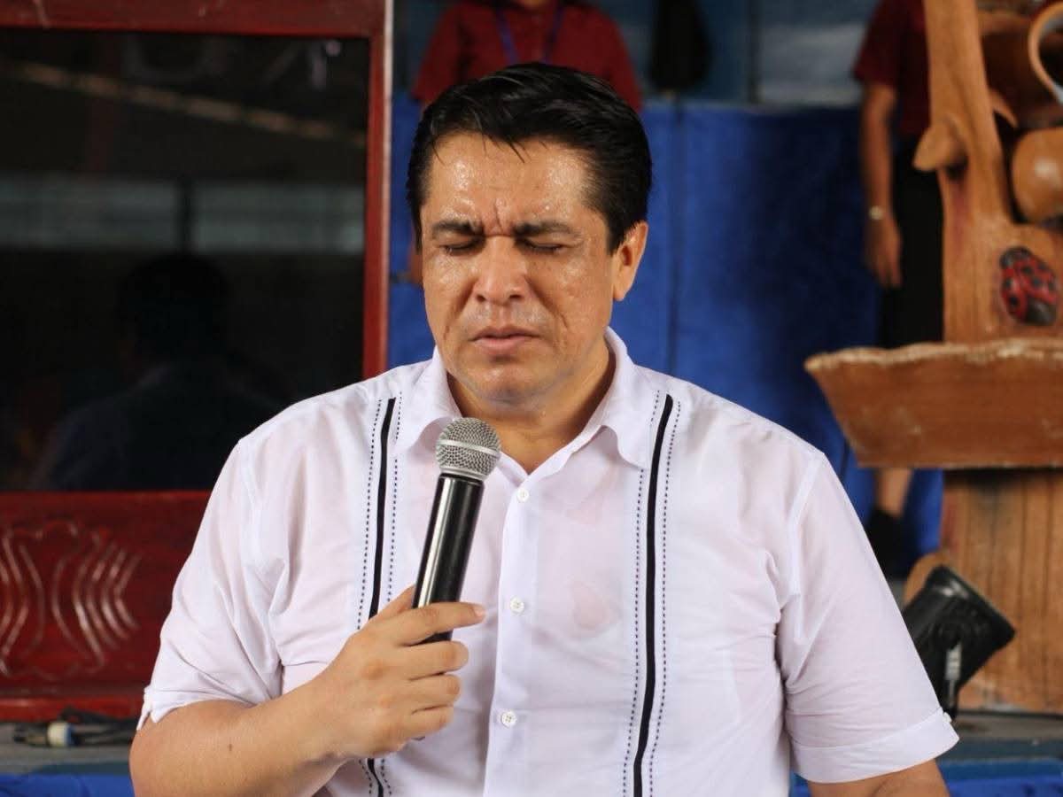 Roy Santos cuestiona falta de informe oficial del gobierno de Nasry Asfura sobre cómo recibió el país