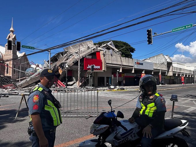 Terremoto de magnitud 7.8 deja más de 32 muertos y más de 100 heridos en Filipinas