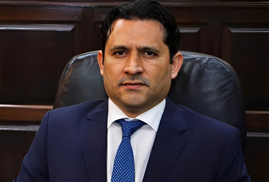 "Tonto útil y lleno de odio”: Magistrado Morazán lanza duros ataques contra  Jorge Cálix